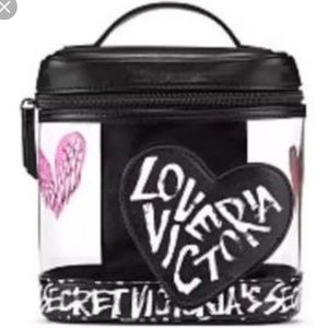 VS graffiti train case